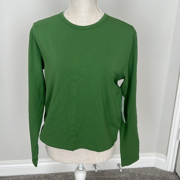 ATHLETA ESSENTIAL TOP - Picture 7 of 10